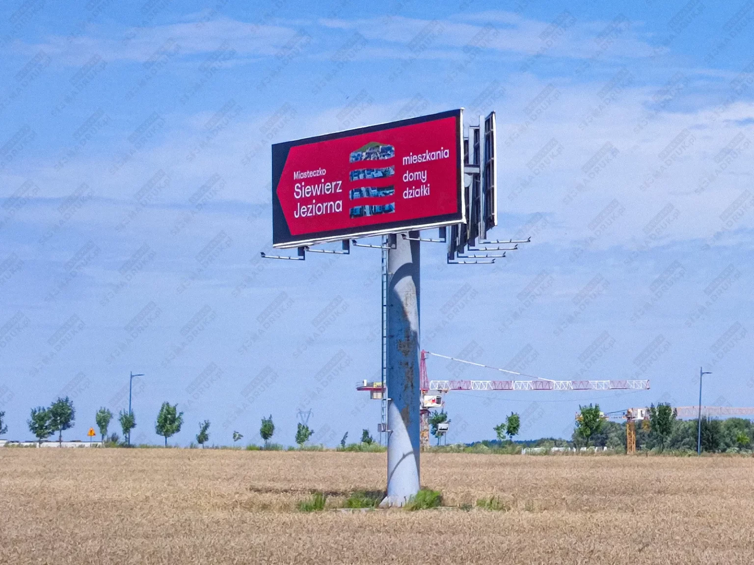 Zrealizowane oznakowanie zewnętrzne na nośniku wolnostojącym